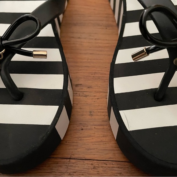 Kate Spade Black and White Striped Flip Flops - Picture 3 of 4